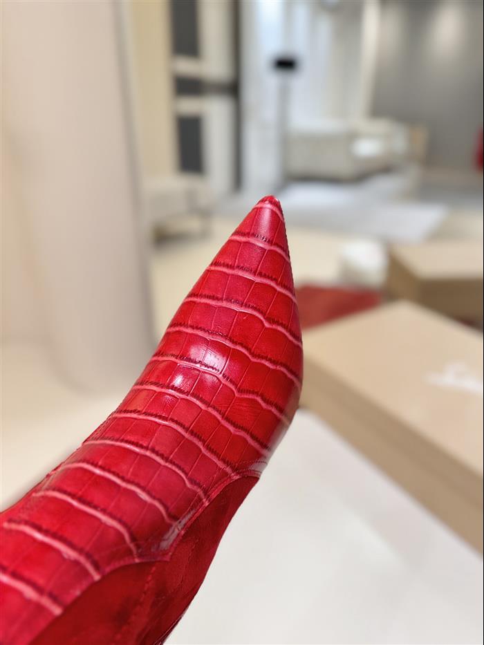 2025112817510656 720